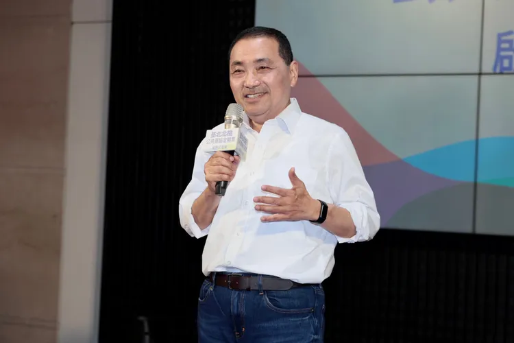 侯友宜強調，「每個孩子的傷痛，都是我們的痛、都是我們的責任」。彭欣偉攝