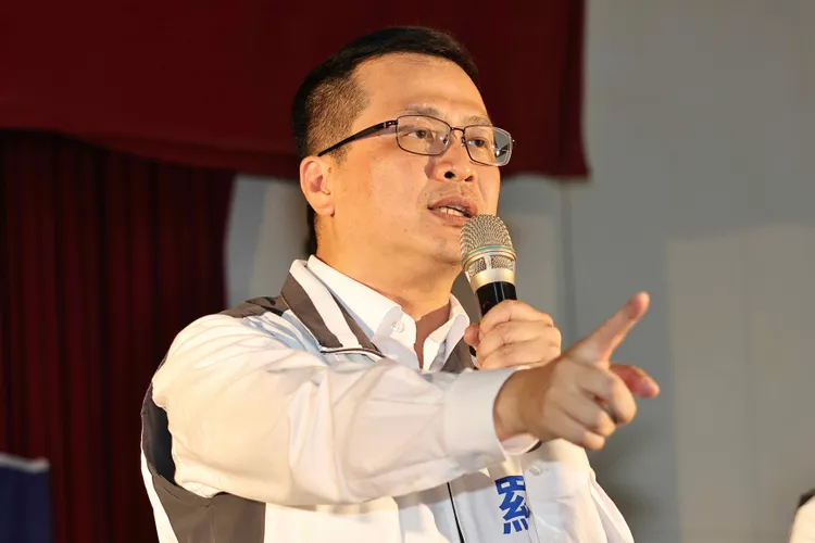 褚家雯在2018年以「個人」名義捐贈 10 萬給羅智強。資料照