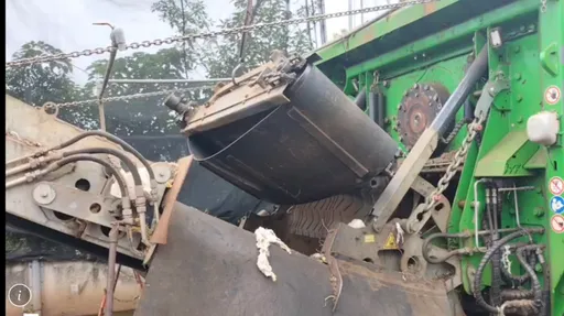 新莊清潔隊員操作破碎機遭零件壓傷　緊急救出雙腳疑骨折送醫