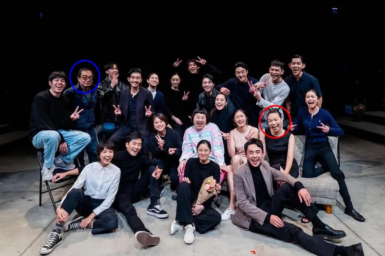 黃舒湄（紅圈處）去年12月參加「台北電影節2022演員工作坊進階培訓課程」，接受易智言（藍圈處）指導。