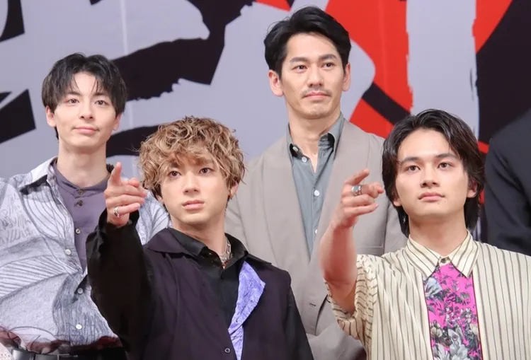 永山絢斗（後排右）12日出席新片首映會，和北村匠海（前排右起）、山田裕貴、高杉真宙分享拍攝心得。翻攝the television