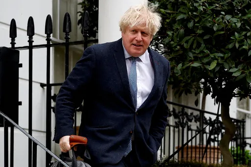 英國前首相強生「領6位數」為報紙寫專欄 未提前通報挨批違規