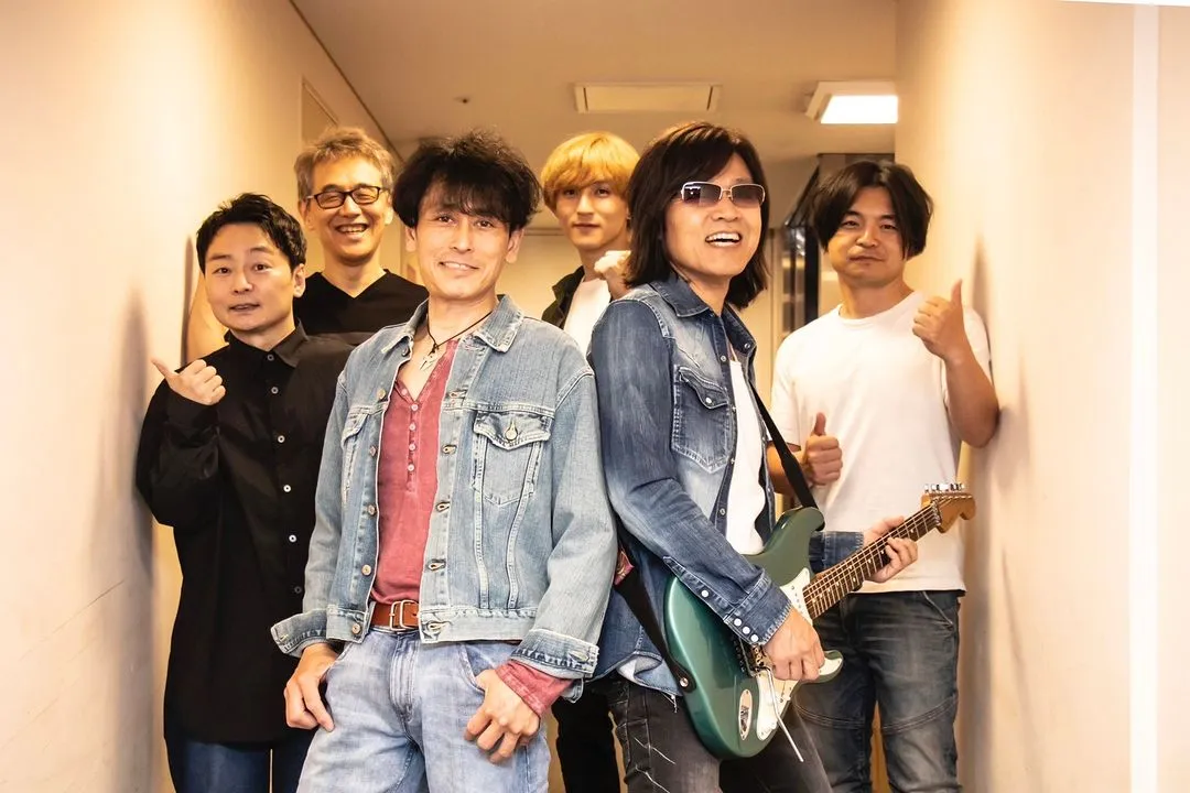 「BAAD」主唱山田恭二(前排左起)、吉他手大田紳一郎在5月18日出席Live演出。翻攝official_baad IG