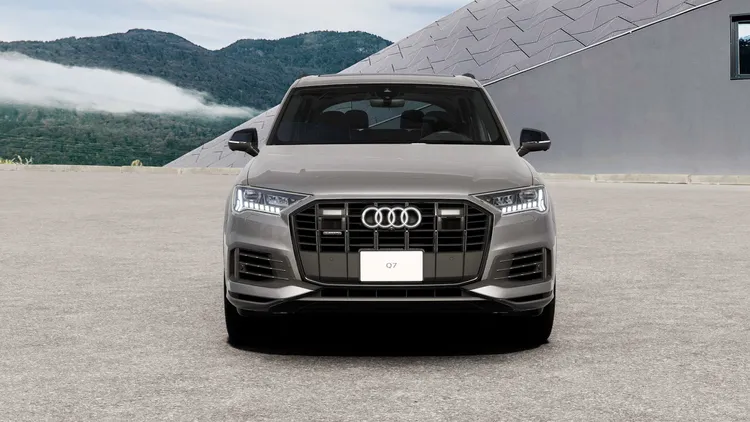 搭配黑色風格套件之後，Audi Q7 55 TFSI quattro Black Edition呈現出更為年輕動感的韻味。原廠照片