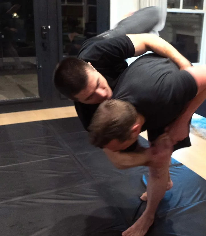 馬斯克練過肩摔。翻攝@lexfridman推特