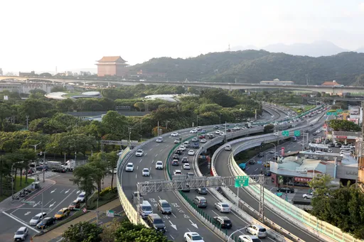 端午國道7路段湧車潮！6至12時有高乘載　王國材：出遊比返鄉多