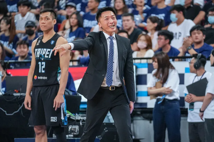 許晉哲(右)與林志傑(左)溝通良好。PLG