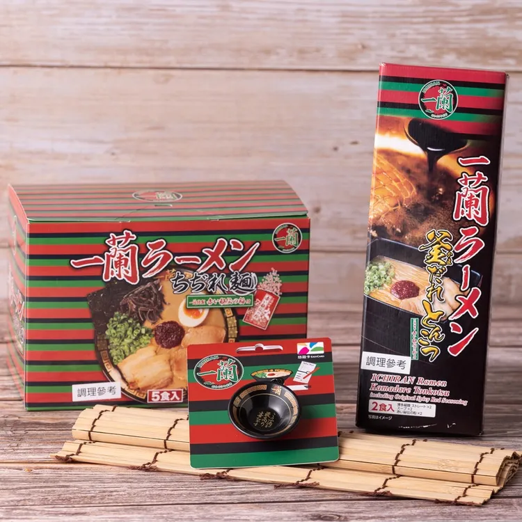 PChome 24h購物共推出7款商品組合，由不同的一蘭麵條品項及醬汁口味，每款組合均搭贈「官方一蘭拉麵3D造型悠遊卡」，售價979元至1559元，限量2000組。業者提供