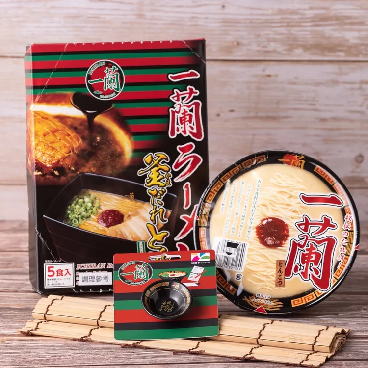 PChome 24h購物共推出7款商品組合，由不同的一蘭麵條品項及醬汁口味，每款組合均搭贈「官方一蘭拉麵3D造型悠遊卡」，售價979元至1559元，限量2000組。業者提供