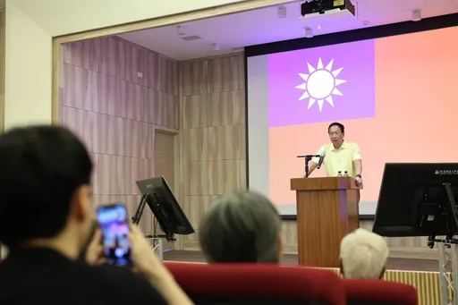 郭台銘續跑行程!明在桃園舉行和平宣言分享會 下午到高師大畢業致詞