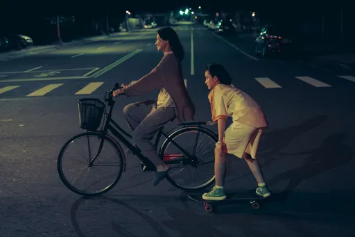 金鐘影后譜動人母女情 高雄夜遊成魔幻時刻