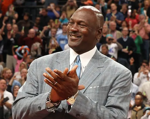 喬丹不玩了!正式賣掉NBA黃蜂隊 13年海賺836億