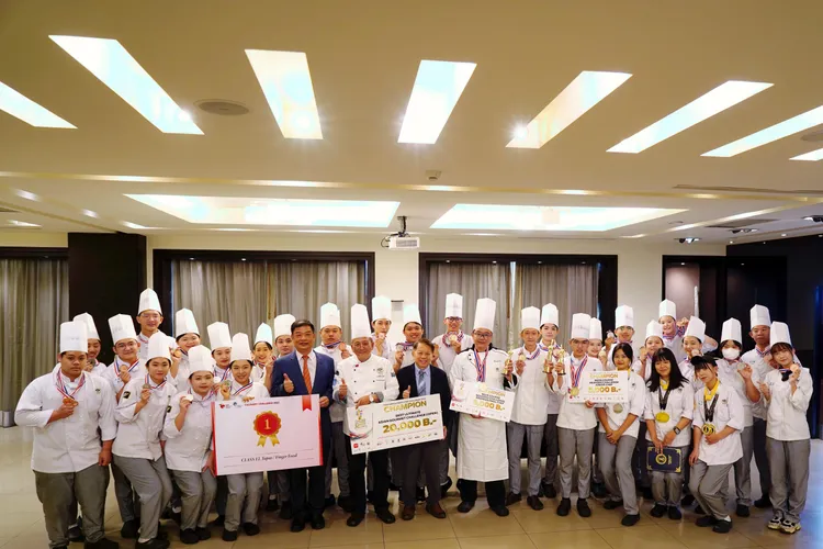 高餐大廚藝及烘焙競賽金牌團隊合照。高餐大提供