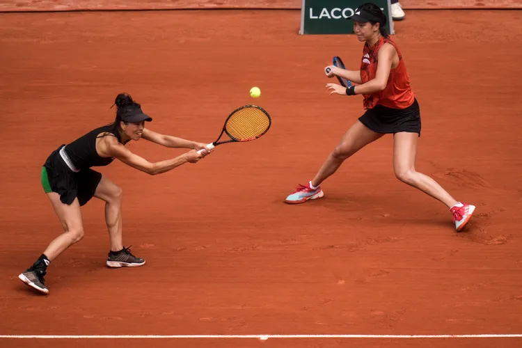 謝淑薇和王欣瑜合作無間。  美聯社