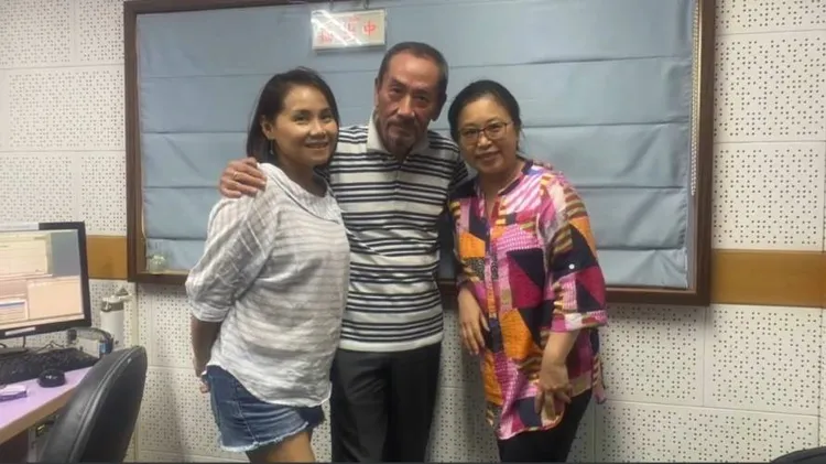 李香生（中）生前提攜不少後輩。翻攝「對！我們是大嬸」臉書