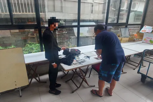 蘆洲男網路投資股票被騙500萬　警趁再面交320萬逮車手、監控手