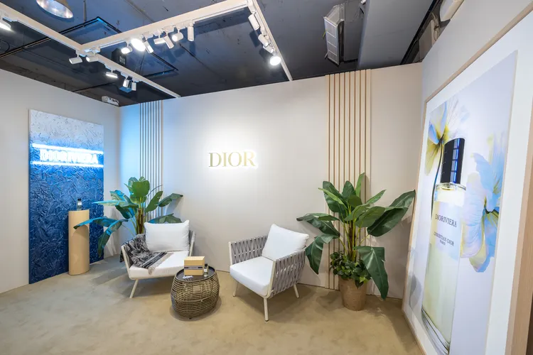 Dior蔚藍假期香氛特展展間。品牌提供