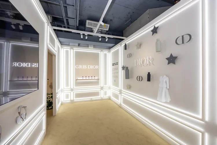 Dior蔚藍假期香氛特展展間。品牌提供