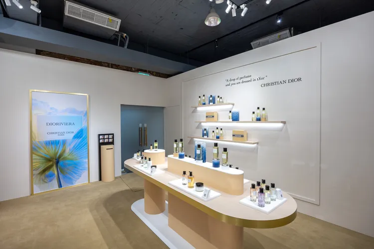 Dior蔚藍假期香氛特展展間。品牌提供