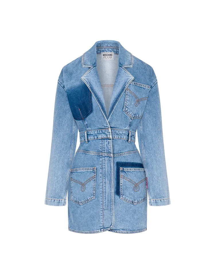 連身牛仔洋裝，2萬3500元。品牌提供