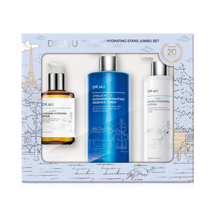 玻尿酸保濕三大明星重量組，包含500ml玻尿酸保濕精華化妝水、101ml玻尿酸保濕精華液、200ml玻尿酸保濕精華乳，4980元。品牌提供