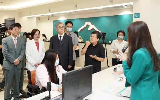 玉山銀無須預約隨時可提供手語翻譯服務。