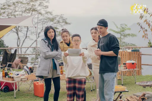 楊謹華機上喝酒狂吐　林心如糗見她老公