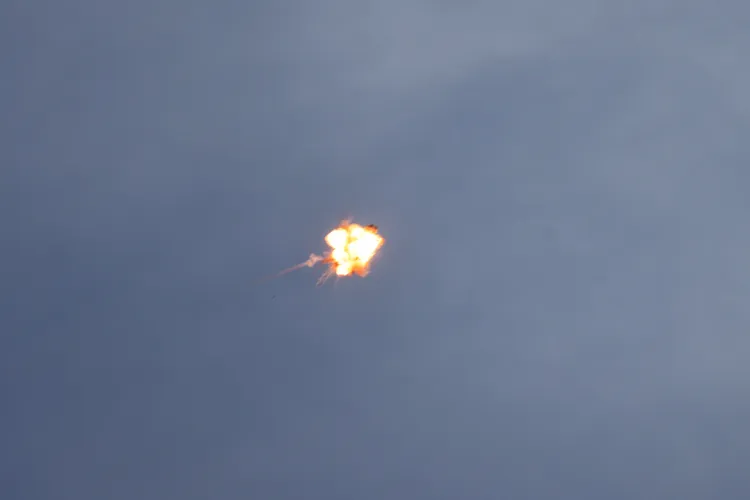 以色列的鐵穹飛彈防禦系統，上月攔截到加薩走廊發射的火箭砲。路透社