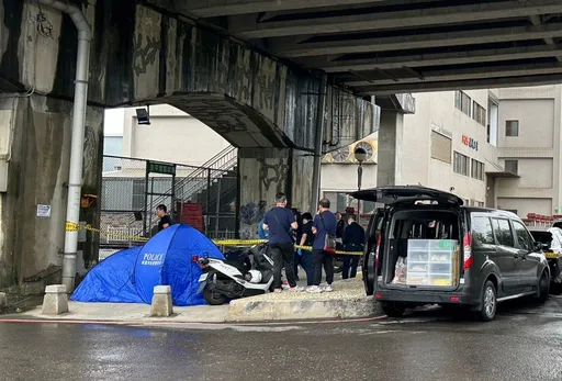 楊梅男子陳屍籃球場　警封鎖現場採證