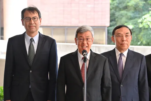 「重啟服貿」引燃藍綠白三方論戰　陳建仁回應了