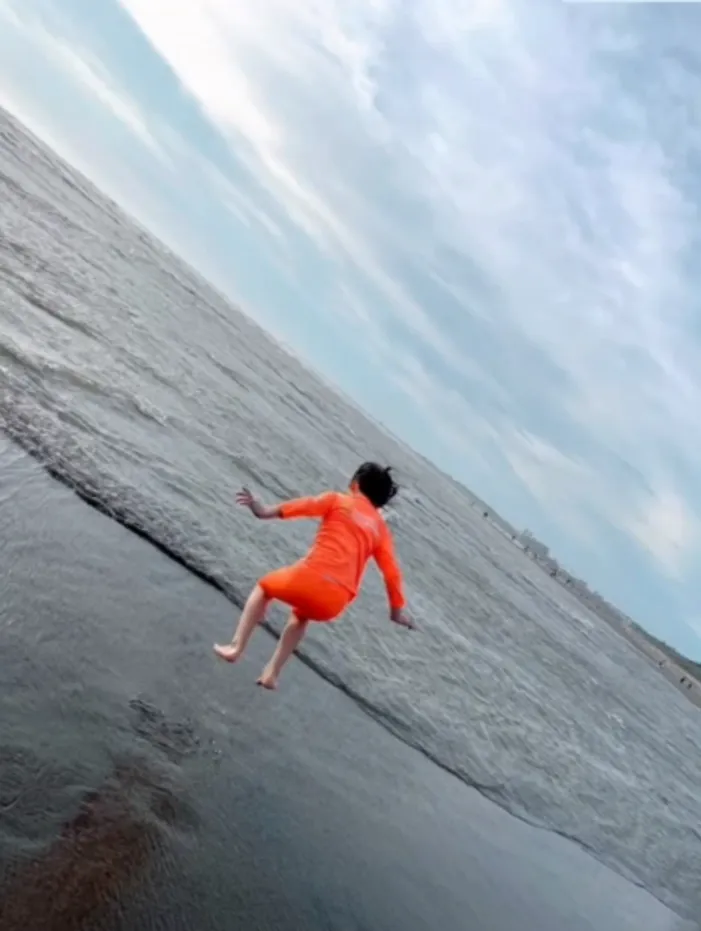 永安海邊退潮時可窺見平坦廣闊的沙灘。
TikTok@nick318190 / IG：nick318190 提供