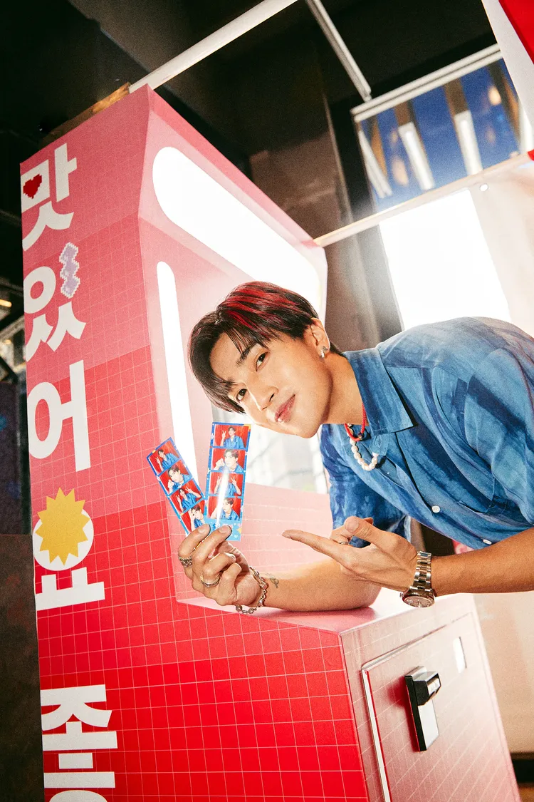 即日起至7/5消費即享人生四格拍貼機免費拍。初瓦提供