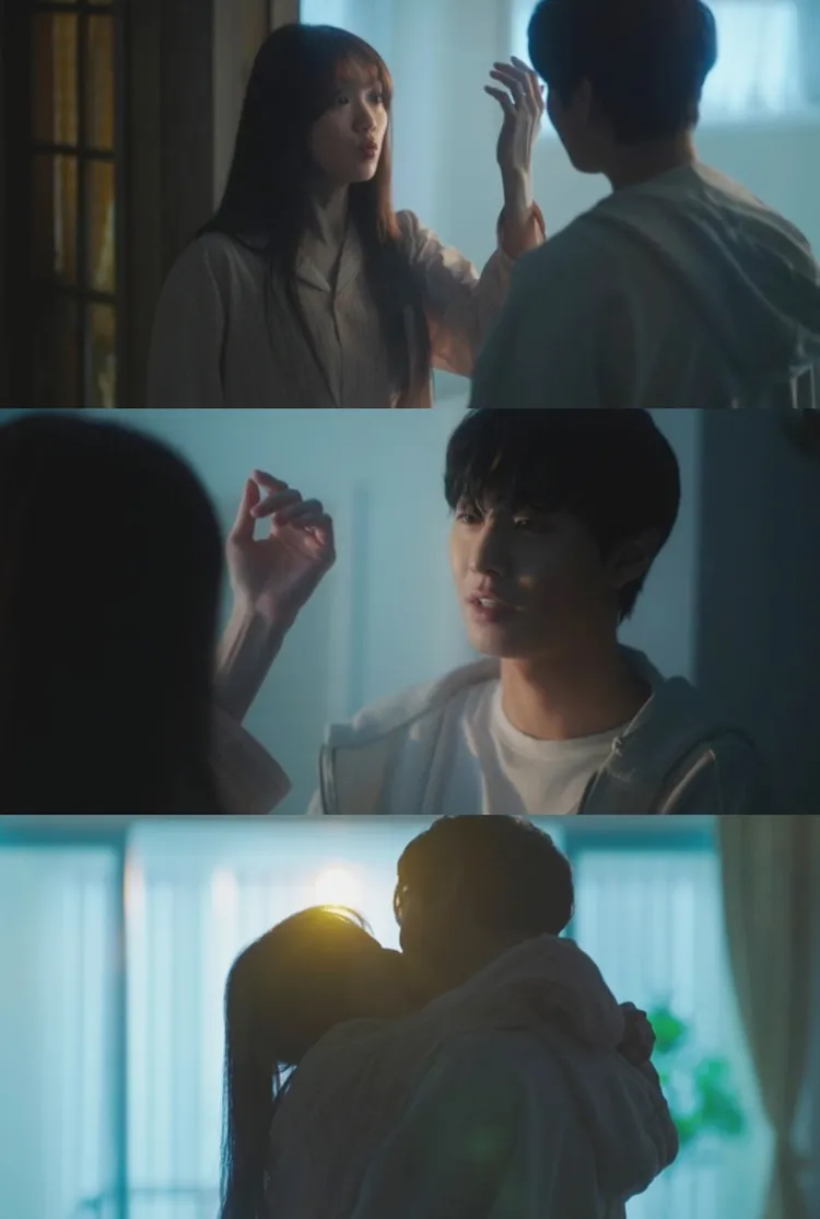 安孝燮在第3季大結局拿戒指向李聖經求婚。翻攝Disney+