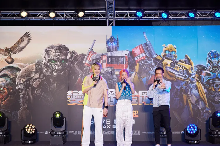 J.Sheon（左起）、Karencici、張兆志聊紐約步路克林記憶。派拉蒙影業提供