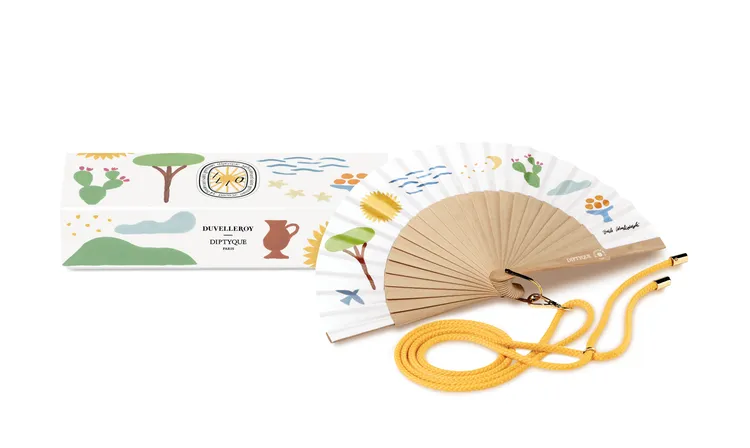 2023限量香氛扇搭配有掛繩，可隨身攜帶，5200元。品牌提供