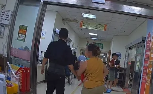 男童家门口遭机车撞倒昏迷　警开道紧急送医