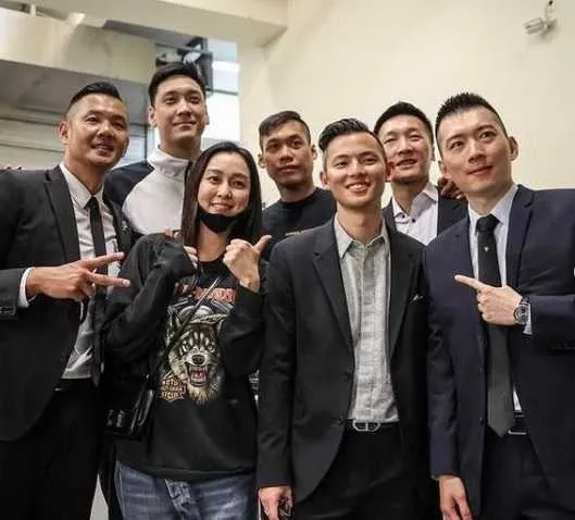 蔡承儒（右一）與陳建州（左一）。（圖／取自蔡承儒IG）