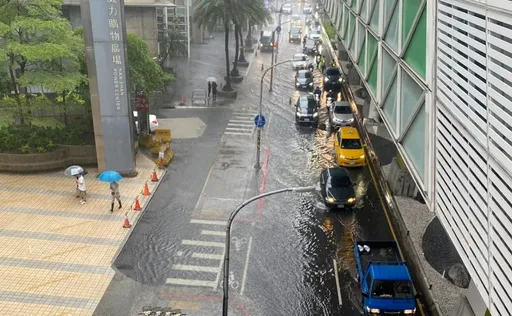 民進黨質疑侯友宜「積水4點已退」說謊　水利局駁斥「為了選舉抹黑」