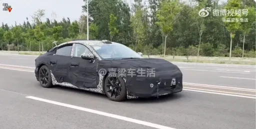 號稱「史上最清晰」小米汽車諜照曝光 跑車造型體積「特別大」