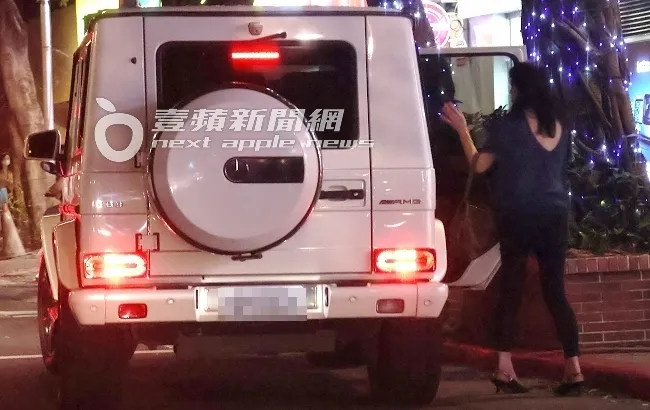 吳速玲貼心送約會對象回家。特勤中心攝