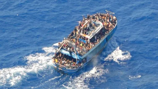 裝滿屍袋返航！超載偷渡船隻希臘外海沉沒已79死　恐數百人葬身海底