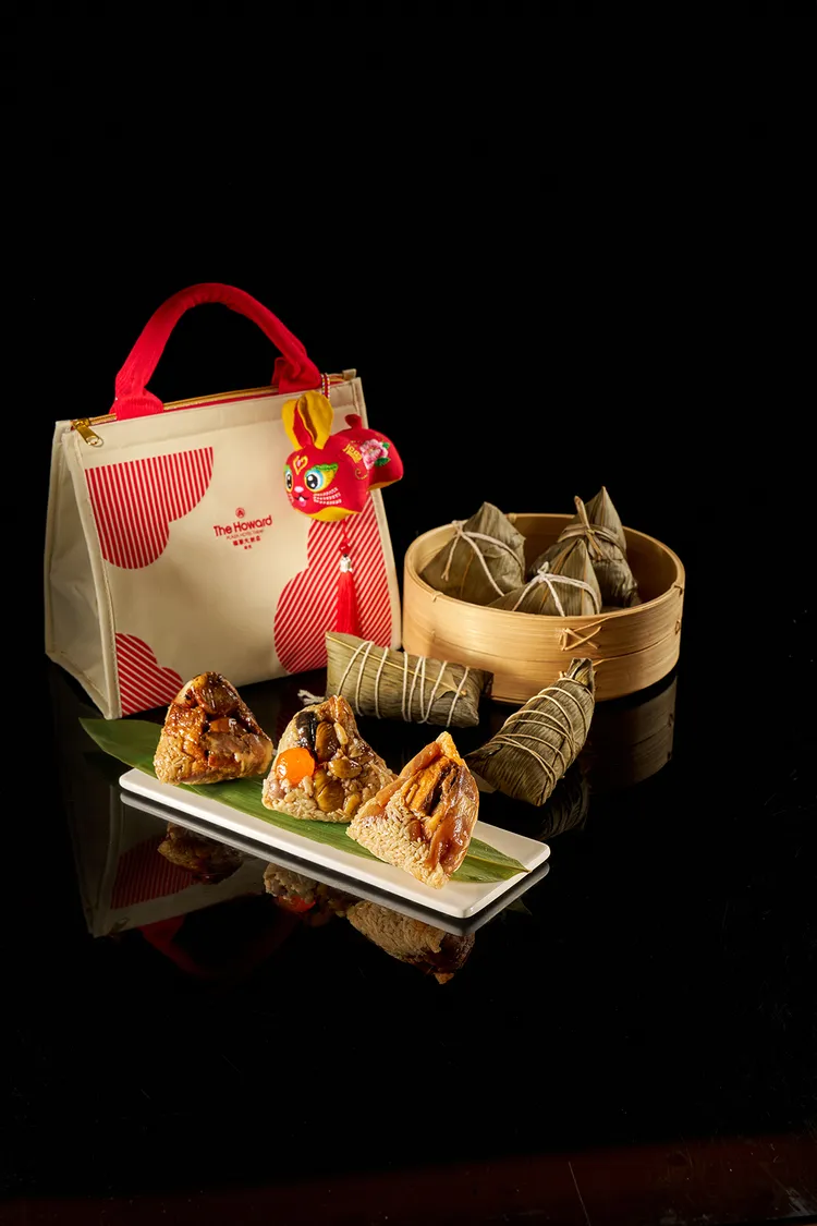 福兔經典鮮肉粽禮盒，湖州鮮肉粽、湖州豆沙粽各1入、古早味飄香粽、雙寶酒糟鮮肉粽、辣味犇粽各2入，1688元。業者提供