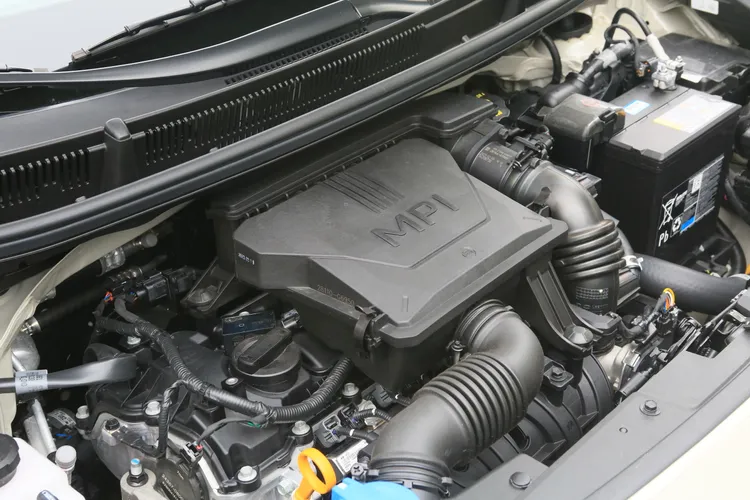 Picanto Latte Edition搭載Kappa 1.2升MPI自然進氣引擎，不僅享有稅金優勢，平均油耗更可達18.1 km/L。林浩昇攝