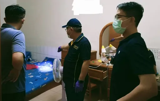 人倫悲劇！嘉縣女子悶死父親再服藥　兄趕回家情急報案仍晚一步