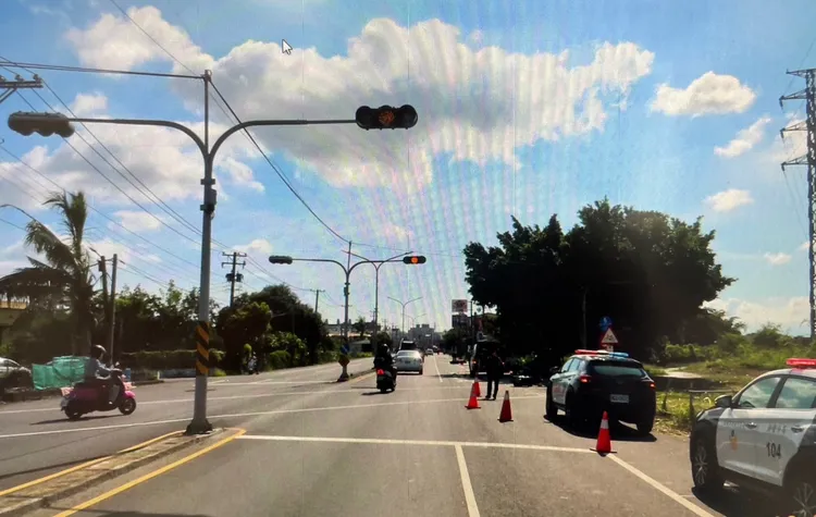 警方獲報趕往調查。讀者提供