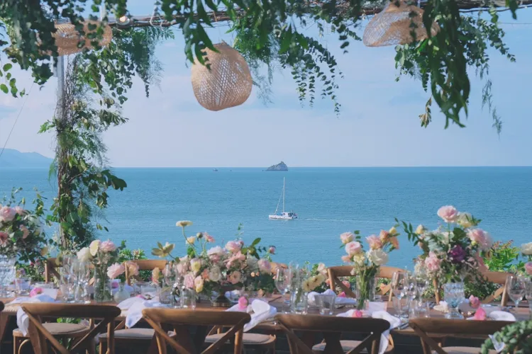 泰國海島派對現場布置夢幻。翻攝橘子娛樂微博