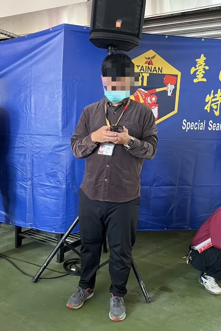 南市府新聞處約僱人員遭爆就是溜鳥俠。民眾提供