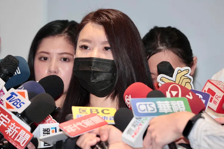 小紅老師今開記者會告發NONO。彭欣偉攝