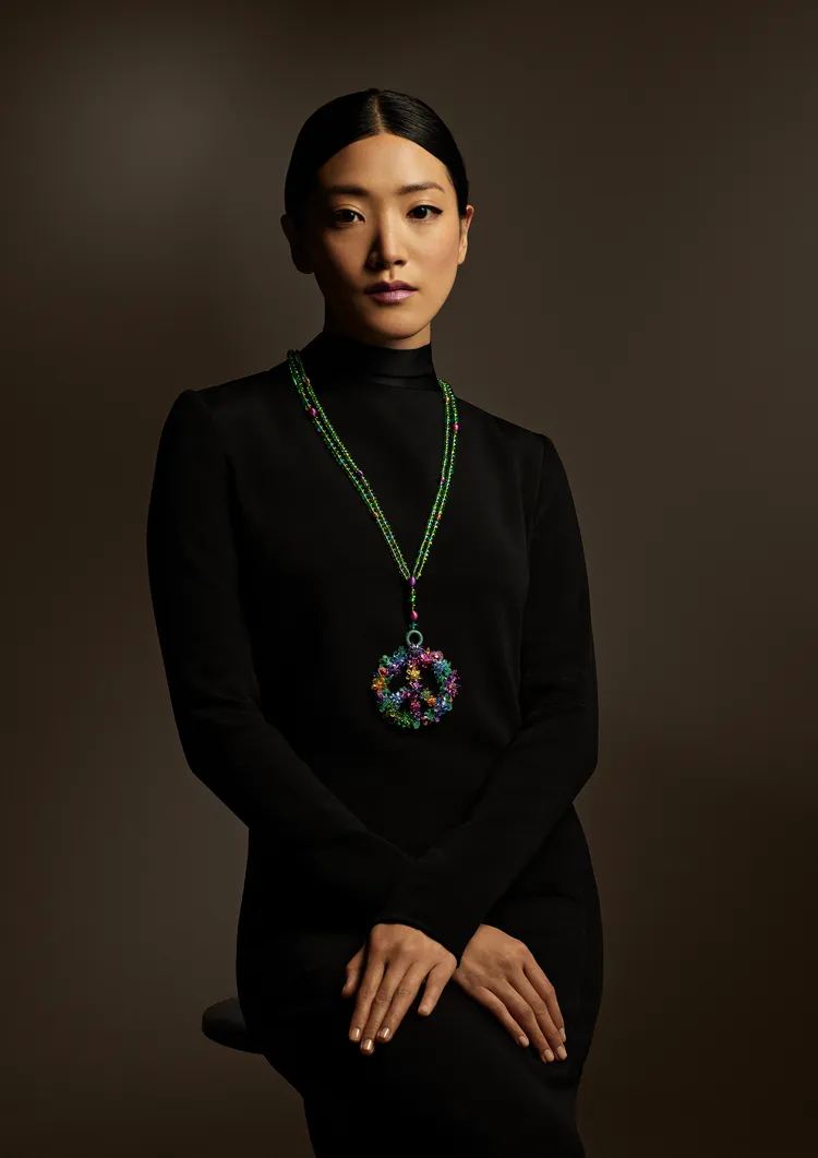 以「愛與和平」為主題的頂級珠寶項鍊，1100萬元。品牌提供