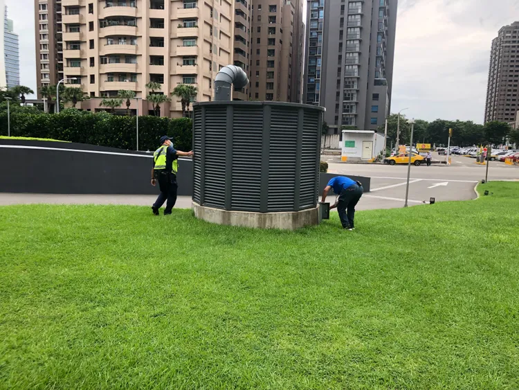 警方連戶外也不放過。警方提供